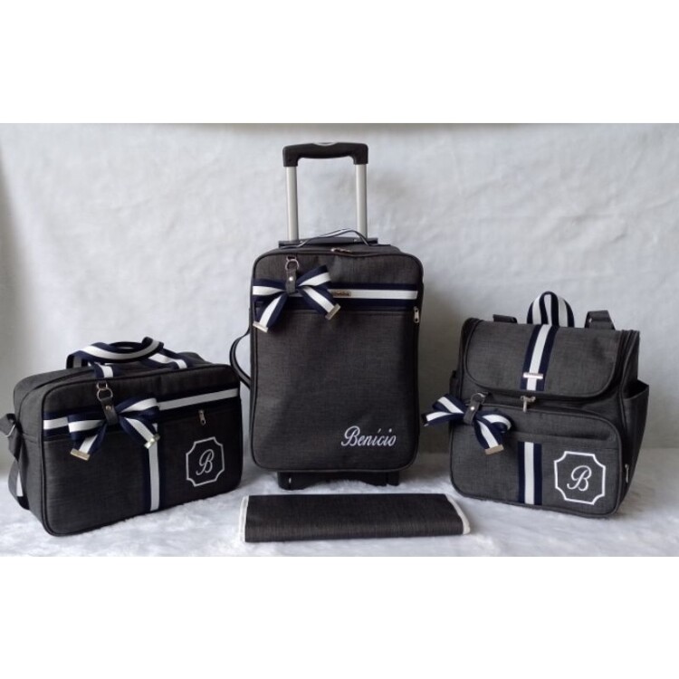 kit bolsa maternidade com mala de rodinha e mochila 2 em preto com faixa azul marinho com branco