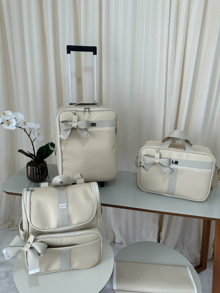 kit bolsa maternidade com mala de rodinha e mochila 2 em um  dourado com faixa bege
